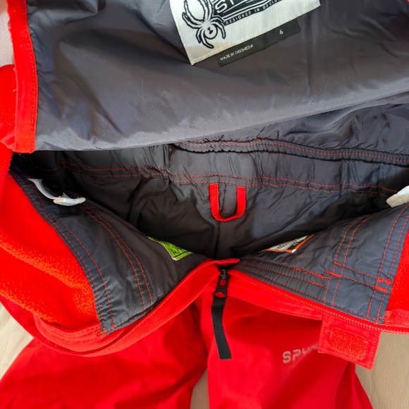Kids Spyder ski jacket and bib Size 6, Unisex - Picture 10 of 14